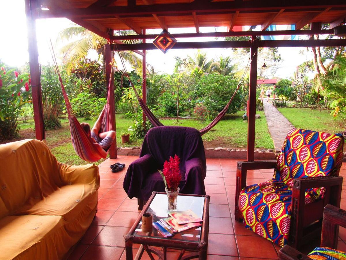 Hakuna Matata Hostel Cahuita Exterior foto
